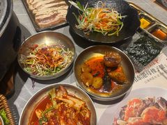 -草家酱蟹炭火烤肉店(珲春南路一店)