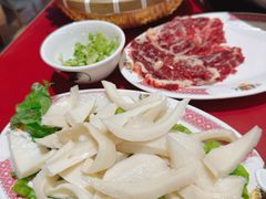 -潮汕·草根牛肉档(上海荟聚城市集市店)