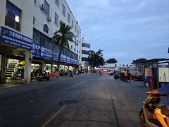 -鸿港海鲜批发市场