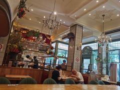 -玛格萝妮比萨屋(四平店)