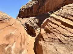 -波浪谷