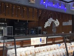 面包甜点陈列柜-JUST HOT佳禾欧包(大学城店)