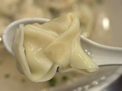 蟹粉大馄饨-东泰祥生煎馆(陕西南路店)