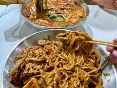 -臻香东北老式麻辣烫