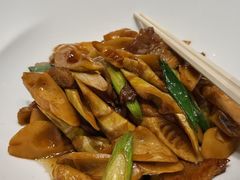 -忆江南·临江鱼馆