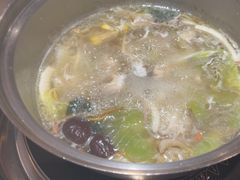 -喃喃椰·糟粕醋·椰子鸡火锅(七堡花园店)