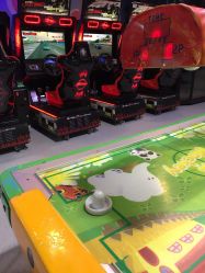 -蹦蹦乐园(南桥百联店)