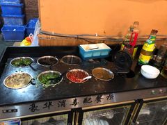 自助调料区-抚仙湖生态石锅鱼野生菌(告庄店)