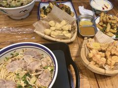 -云阿蛮云南生烫牛肉米线(奉贤路店)