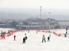 -石京龙滑雪场-停车场