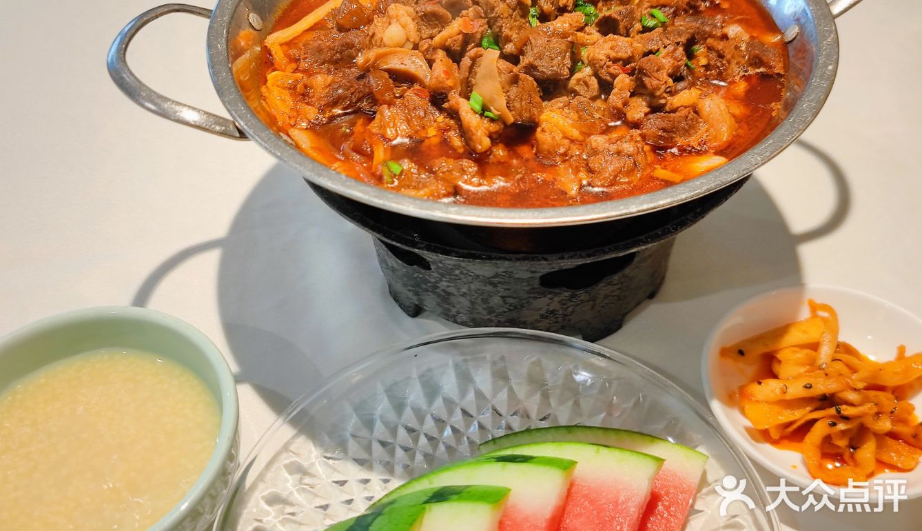 一份牛腩锅仔带给吃货们的快乐