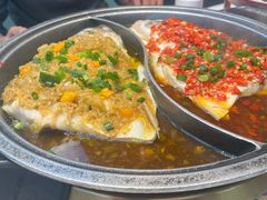 -阿瓦山寨·湘菜现炒·剁椒鱼头王(咸阳总店)