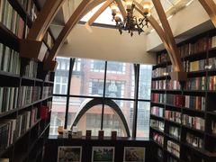 -钟书阁(松江泰晤士小镇店)