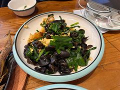 -东来菜馆•手抓海鲜家常菜•海鲜锅贴(鸽子窝店)
