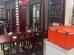 -湖南人家湘菜馆(镇江路店)