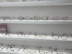 -美式眼镜·授权蔡司.依视路.尼康.豪雅.明月(南翔印象城店)