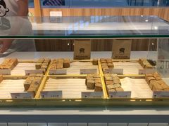 面包甜点陈列柜-姜先生仙仙豆糕(浦江万达店)