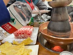 -楼外楼大刀肉传统火锅居(博学路店)