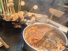 -鹿鸣山草本茶香火锅(园西路店)