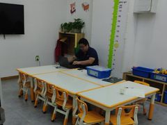 -艾克瑞特机器人教育(金狮校区)