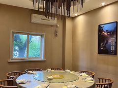 -莲餐厅·湖北菜·潜江小龙虾店(愚园路店)