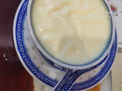 -广信牛奶甜品世家(台东店)