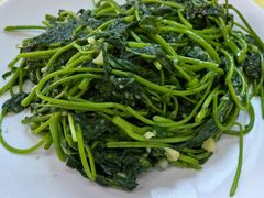 蒜蓉炒番薯叶-南沙辉记烧鸡·荔枝木炭火吊烧(旧镇店)