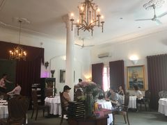 -La Villa French Restaurant