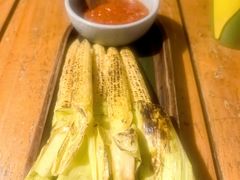 烤玉米-三亚艾迪逊酒店·海滩烧烤 BARBACOA·现场乐队·浪漫晚餐·烧烤海鲜
