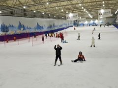 -乔波室内滑雪场
