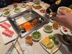 -海底捞火锅鲜切牛肉主题店(长寿路店)