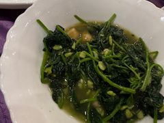 金蒜蚕豆焖番薯叶-惠食佳·朱雀(东方商厦店)