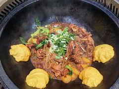 -雪乡人家东北菜·铁锅炖一切(高斯路店)