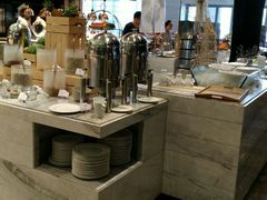 -飨食汇全日制餐厅·昆山皇冠假日酒店(九方店)