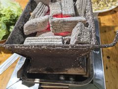 -宏兴烤鱼山庄(宣恩总店)