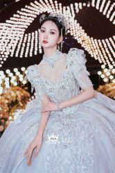 点击看大图 -艾拉·女王婚纱礼服馆