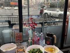 -有红鸡毛店·川菜(建设路店)