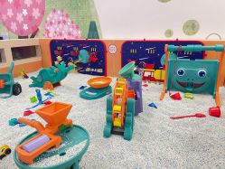 -莫莉幻想儿童乐园(三河燕郊永旺店)