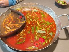 -楠小云·云南鲜牛野生菌自助火锅(九眼桥店)