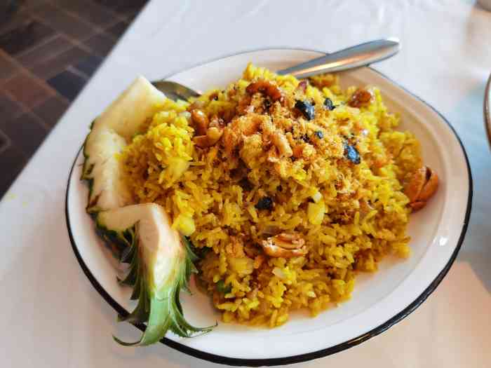 乌布泰涟(万象城店)-"门口布置还行,进店后发现环境很不错,很特.