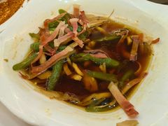 -菌海森林·非遗野生菌火锅(西山区滇池路摩根道店)