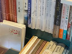 -荒岛书店(黄县路店)