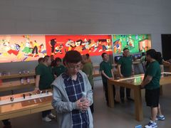 -Apple零售店(华贸购物中心店)