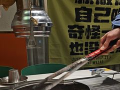 -山野的朋友露营炭火烤肉