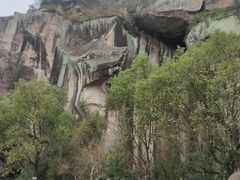 -伍山海滨石窟