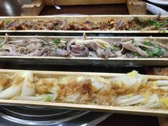 -胡须哥网红竹筒菜