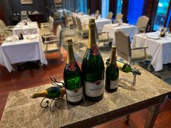 -龙虾酒吧扒房(宁波香格里拉店)