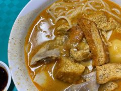 -亚王咖喱鸡米粉面