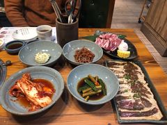 围碟-草家酱蟹炭火烤肉店(珲春南路一店)