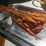 这家店的生意真是火爆透了，除非特别早到